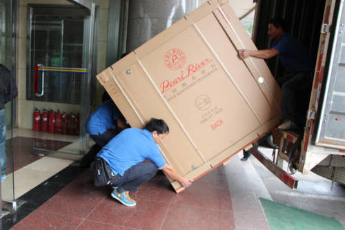 沉湖管委会钢琴贵重工艺品无忧运